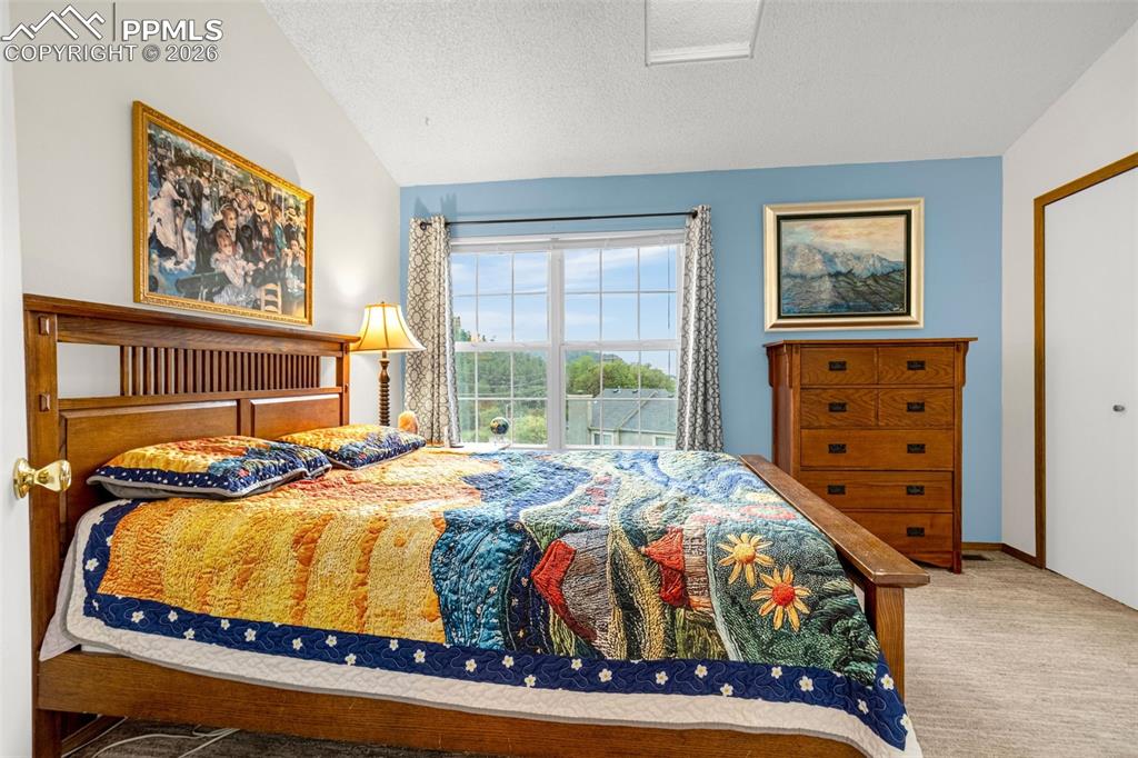 Image 9 of 22: Bedroom