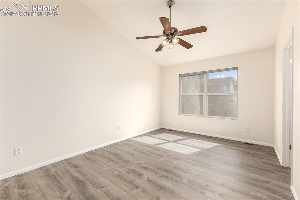 Image 16 of 33: Main level half bathroom is perfect for guests 