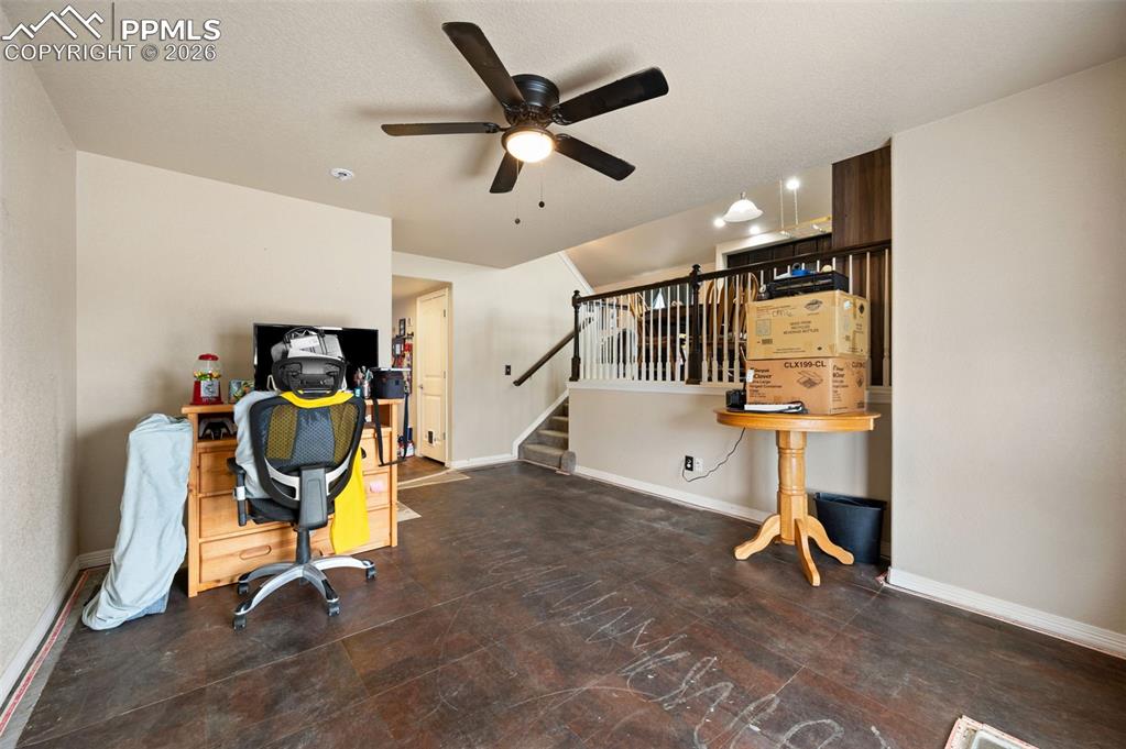 Image 17 of 49: Office