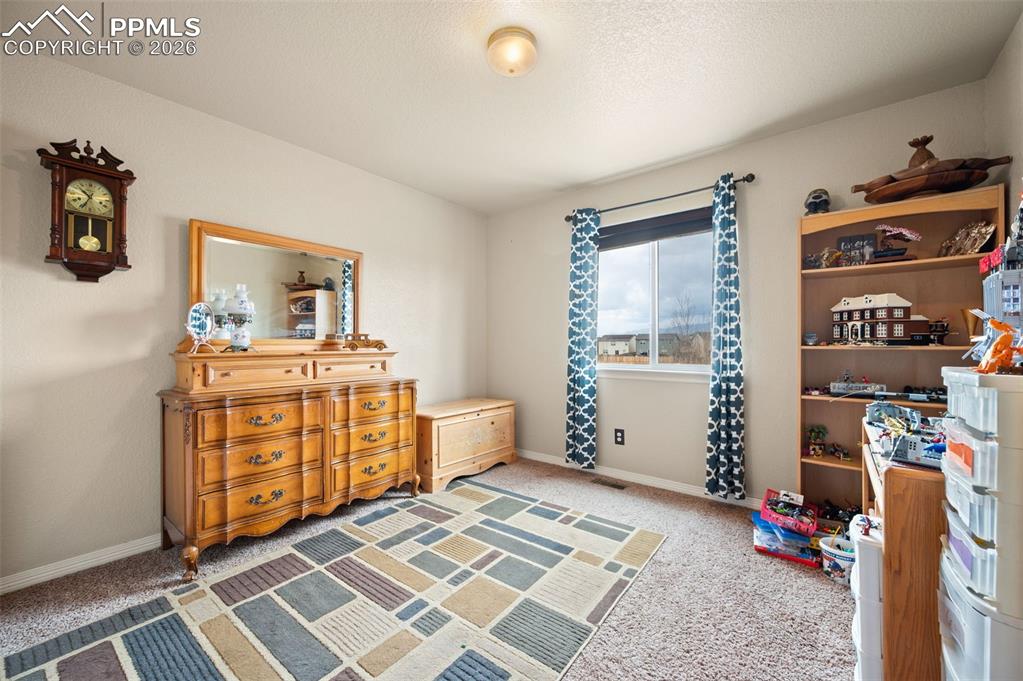 Image 26 of 49: Bedroom