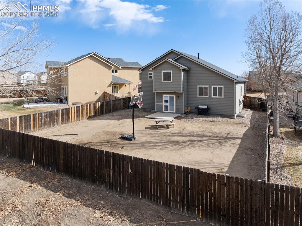 Image 38 of 49: Back of Structure