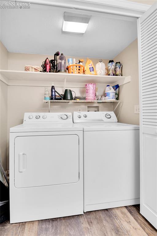 Image 11 of 30: Laundry room