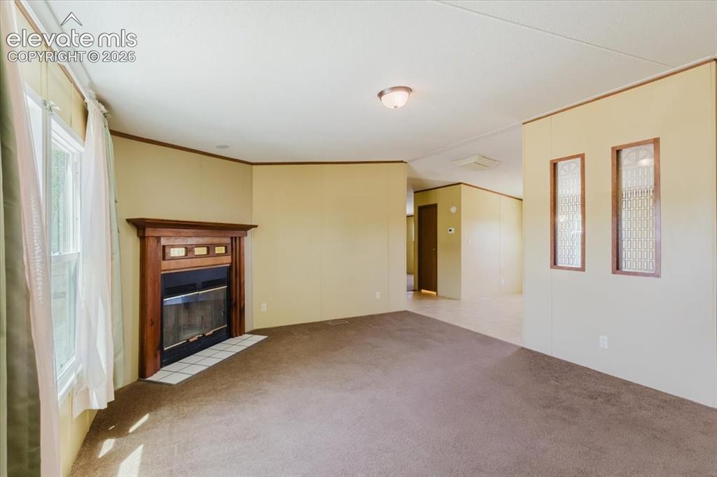 Image 4 of 37: Living Room