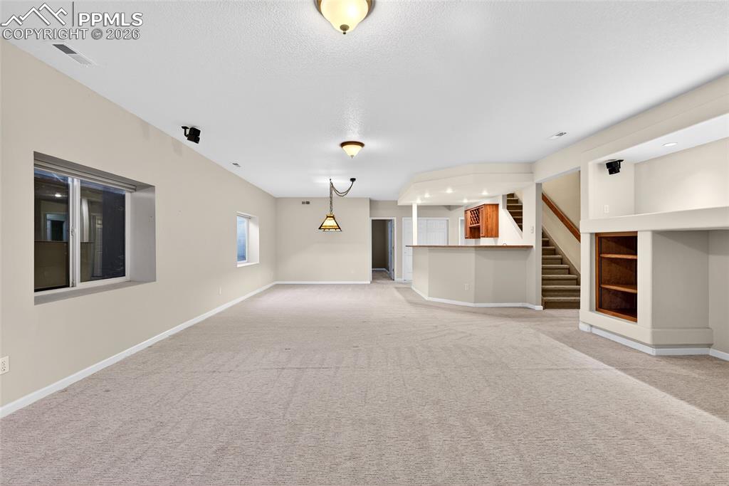 Image 44 of 48: Living Room