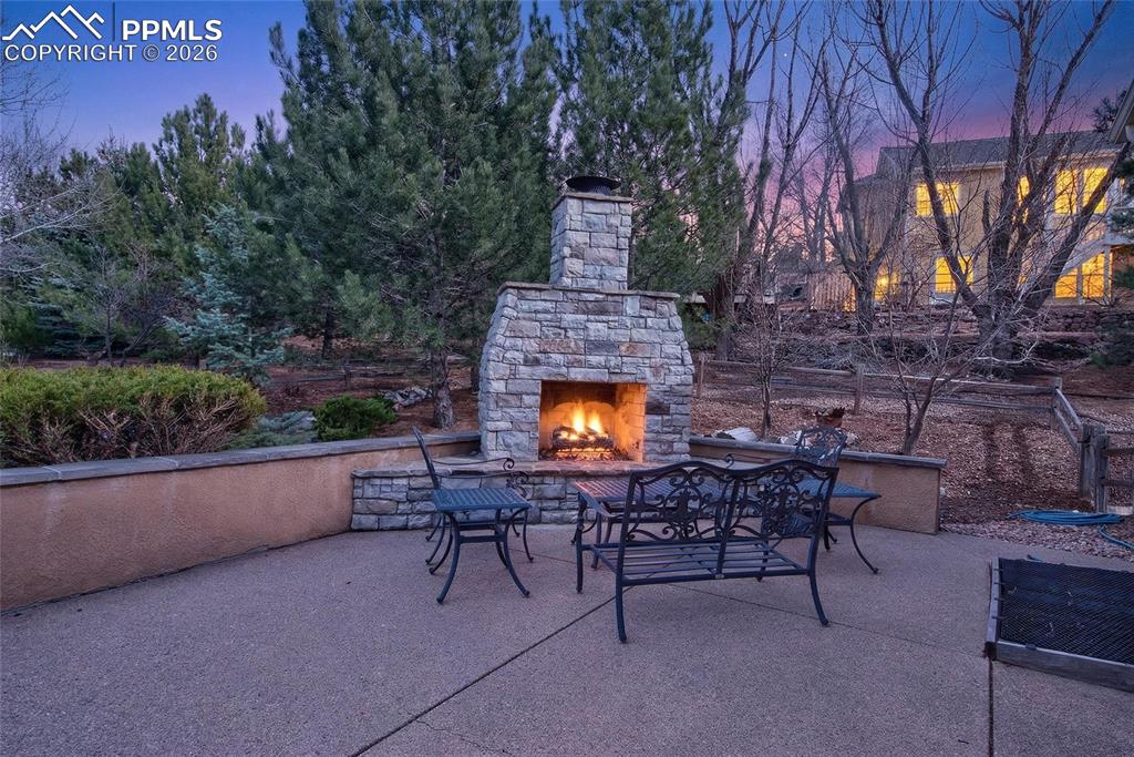 Image 5 of 48: Patio