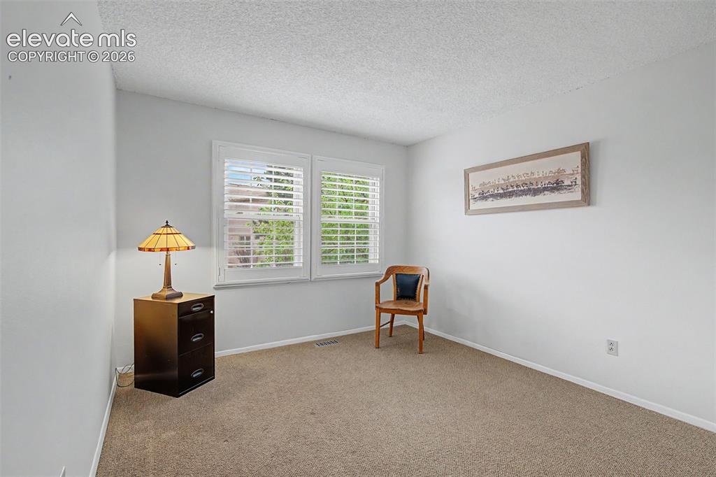 Image 15 of 25: Bedroom