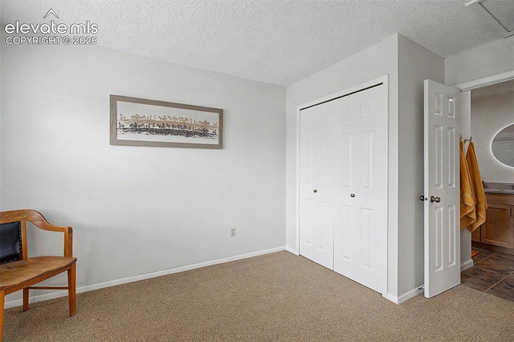 Image 16 of 25: Bedroom