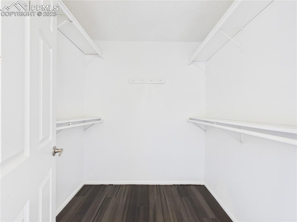 Image 14 of 31: Closet