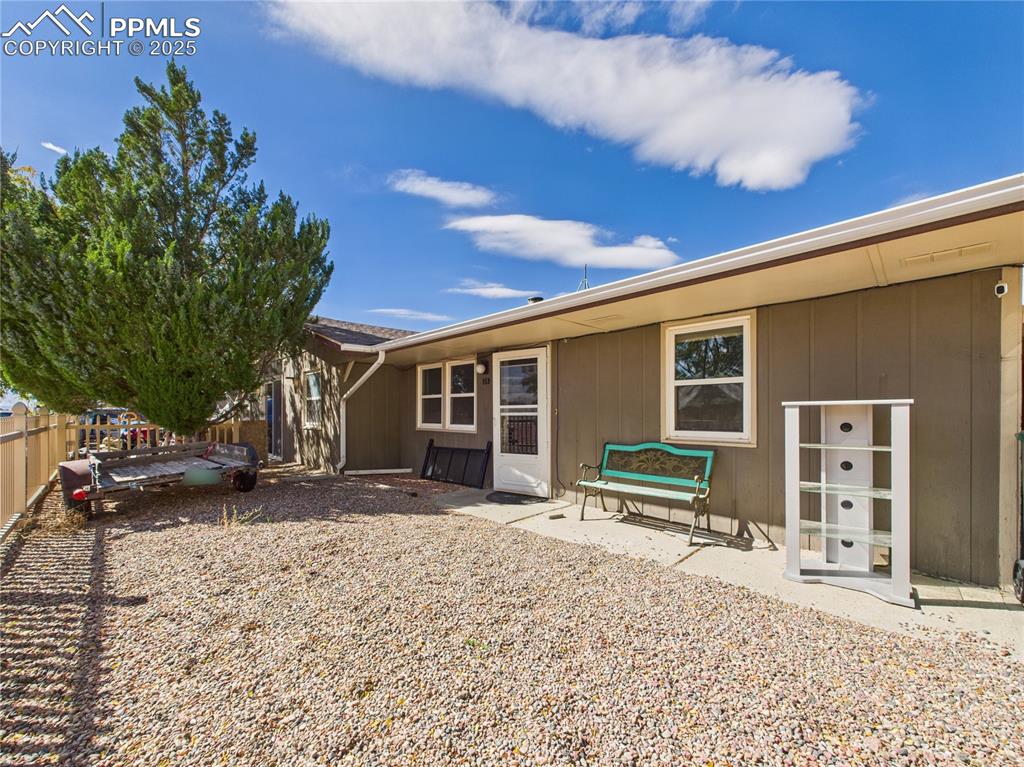 Image 4 of 31: Back of Structure