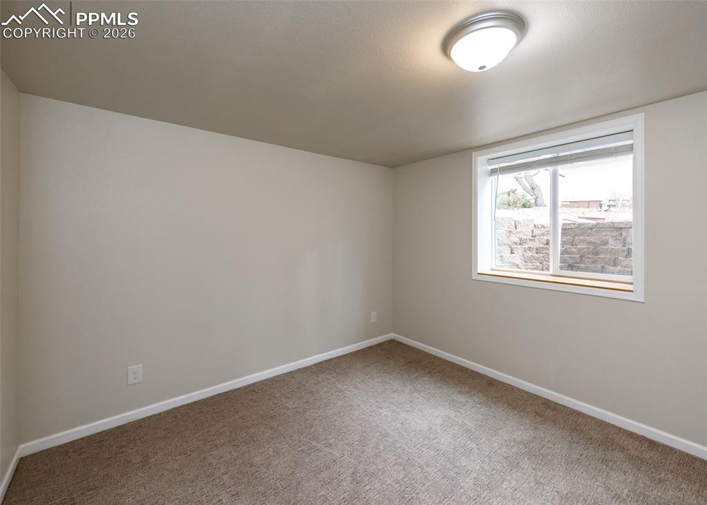 Image 19 of 35: Bedroom #3 Downstairs