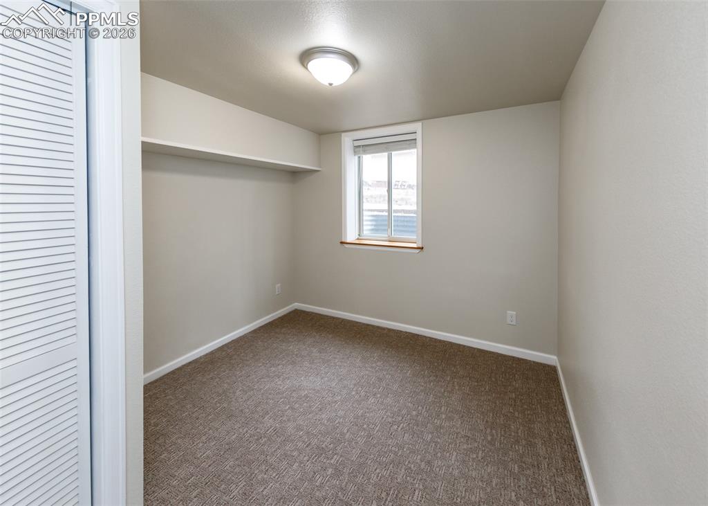 Image 27 of 35: Nook