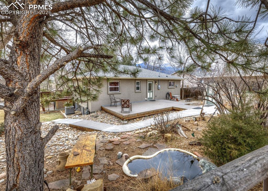 Image 31 of 35: Back of Structure