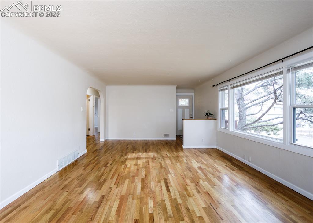 Image 5 of 35: Living Room