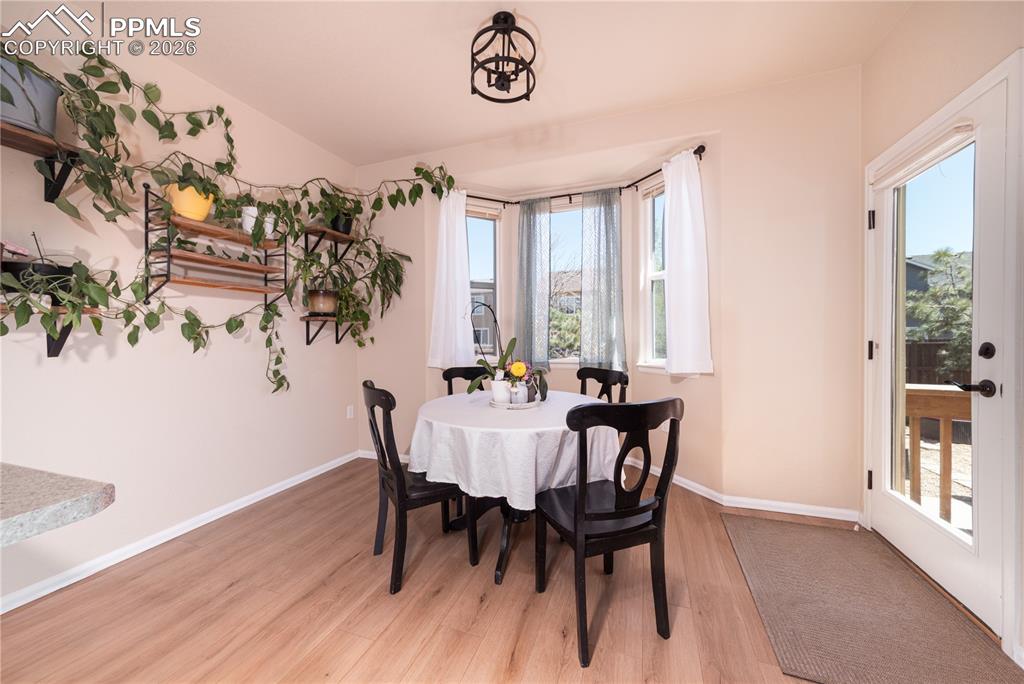 Image 9 of 37: Dining Area