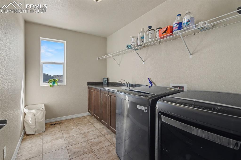 Image 12 of 45: Laundry