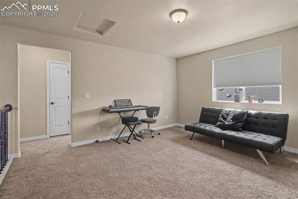 Image 16 of 45: Bedroom