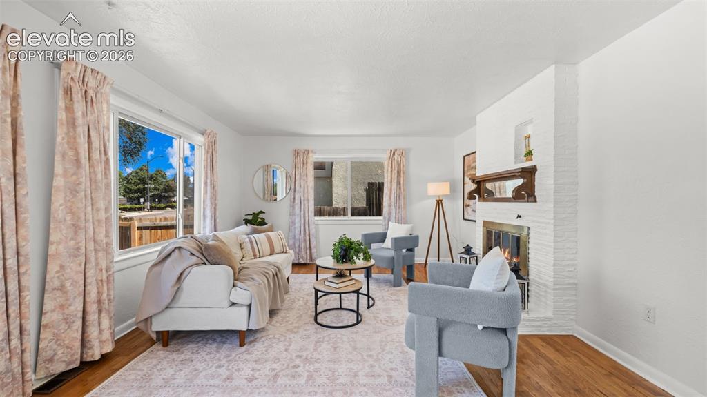 Image 10 of 42: Living Room