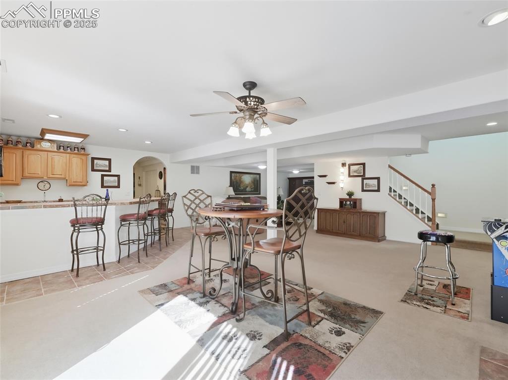 Image 28 of 50: Dining Area