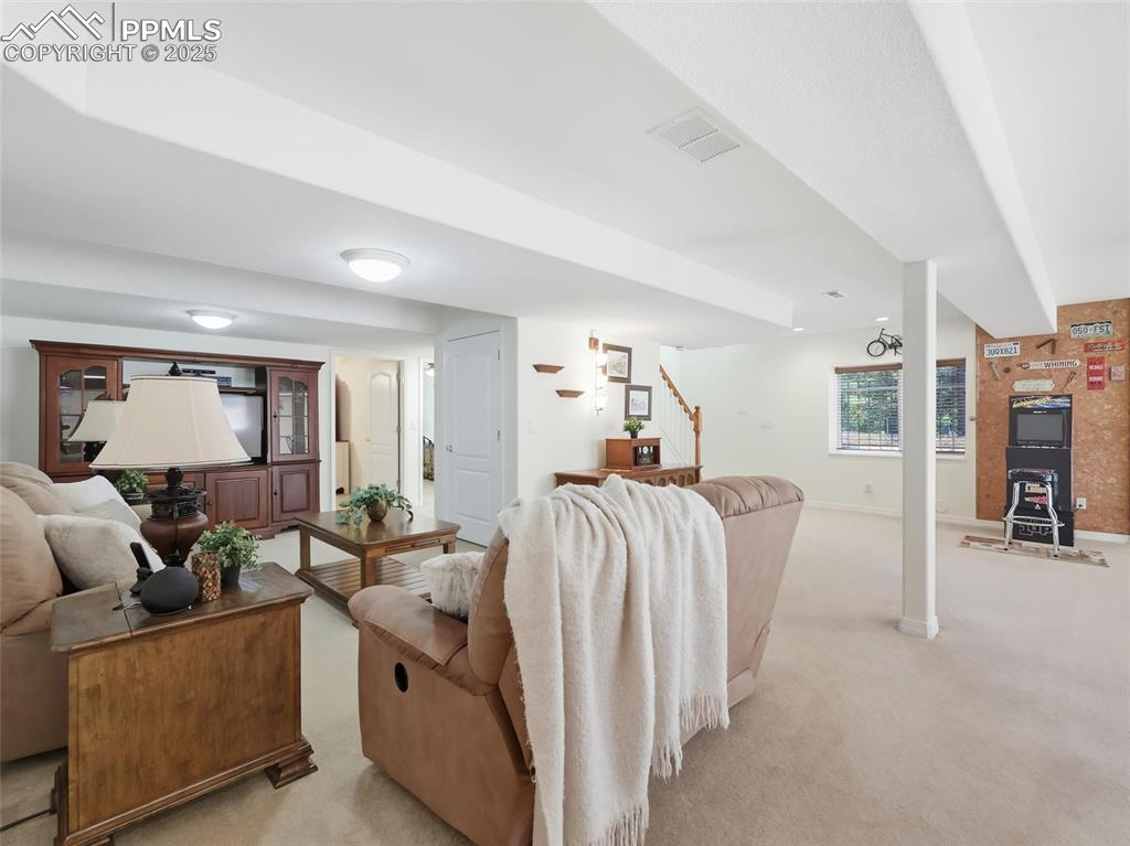 Image 30 of 50: Living Room