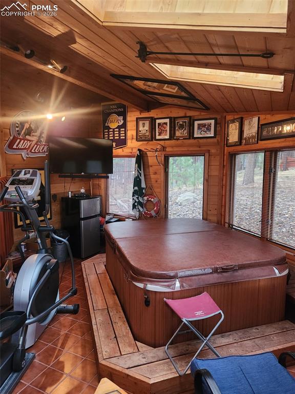 Image 17 of 41: Sun Room