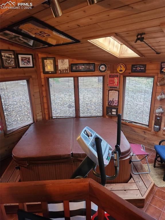 Image 18 of 41: Sun Room