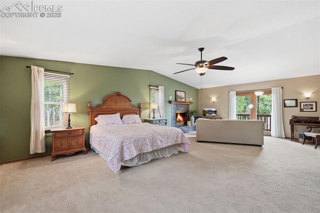 Image 25 of 41: Master Bedroom