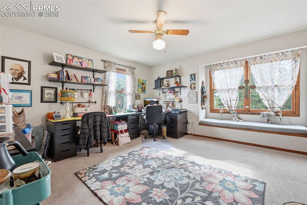 Image 30 of 41: Office