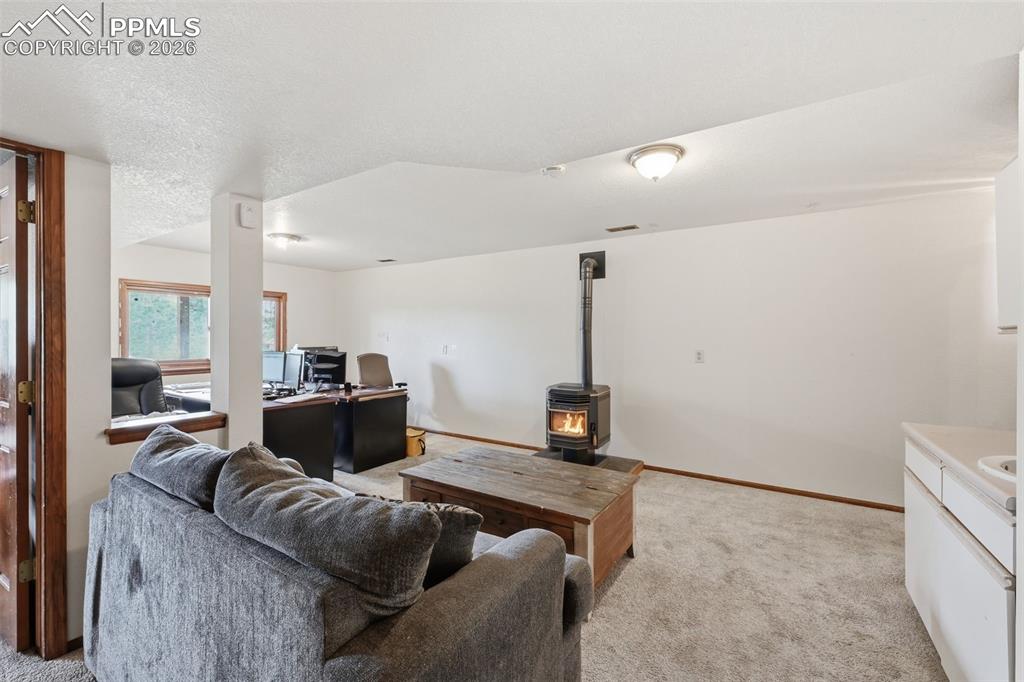 Image 37 of 41: Family Room