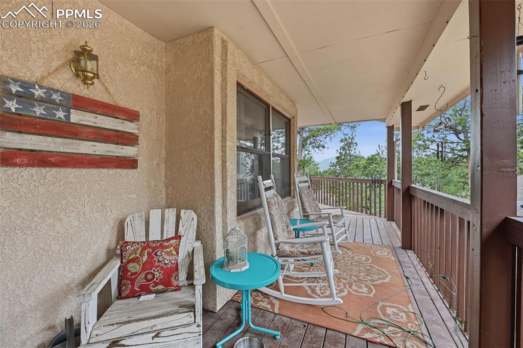 Image 5 of 41: Entry