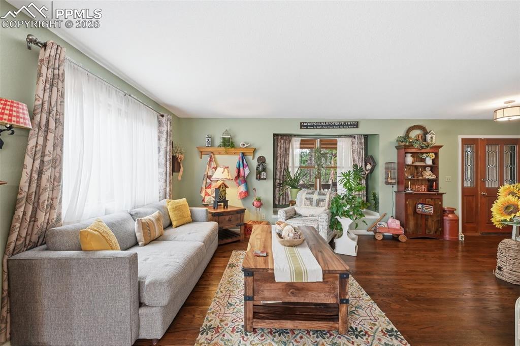 Image 9 of 41: Living Room