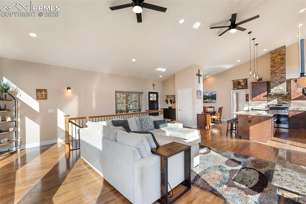 Image 11 of 50: Living Room