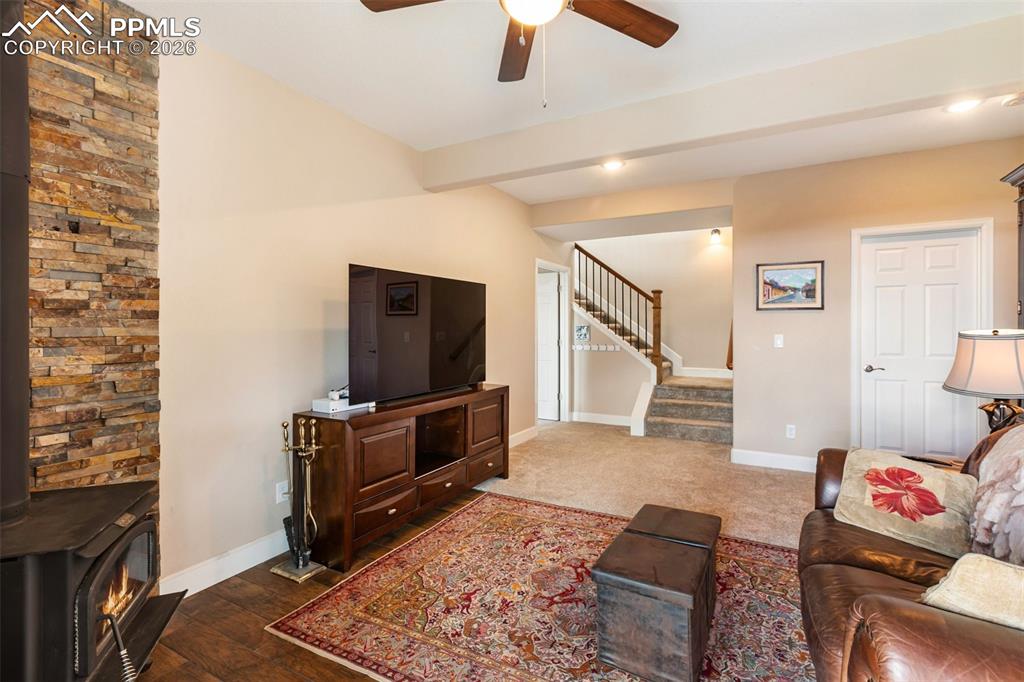 Image 28 of 50: Family Room