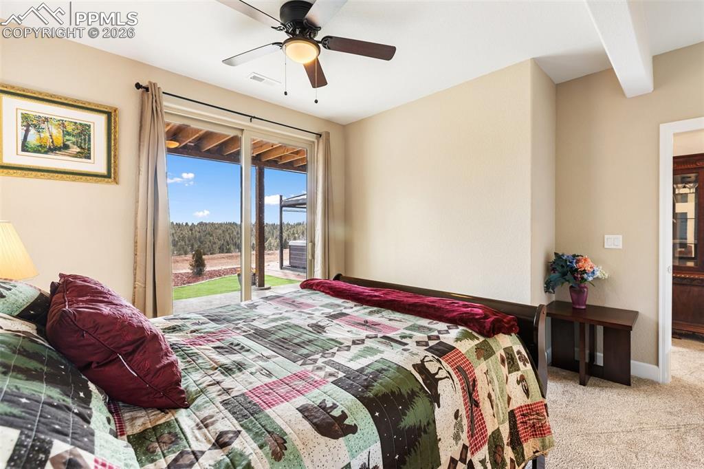 Image 31 of 50: Bedroom