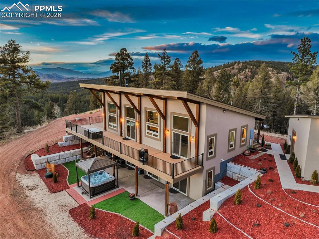 Image 43 of 50: Back of Structure