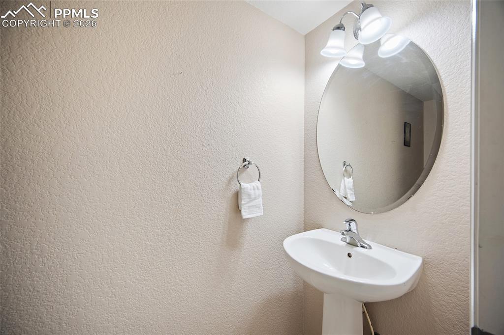 Image 15 of 47: Half Bathroom