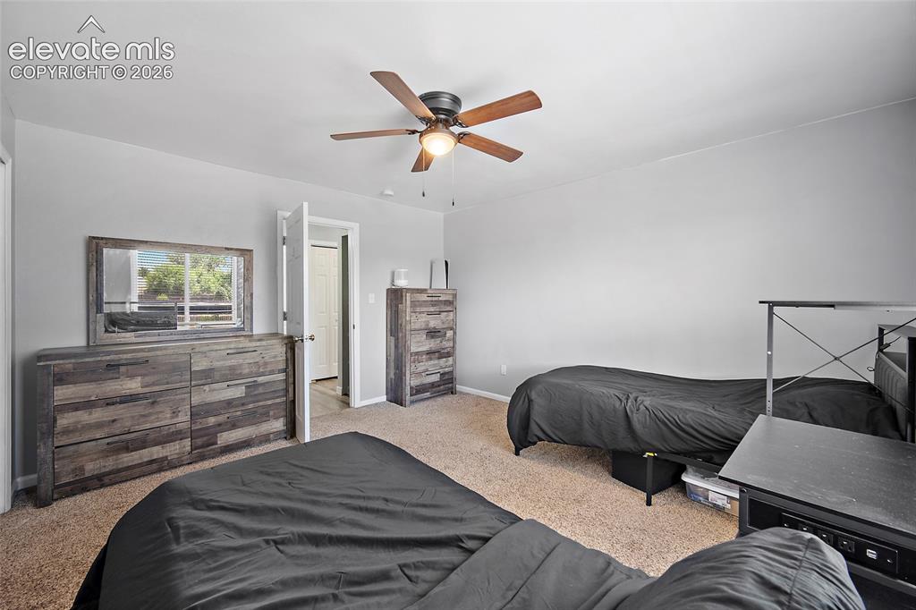 Image 11 of 25: Bedroom