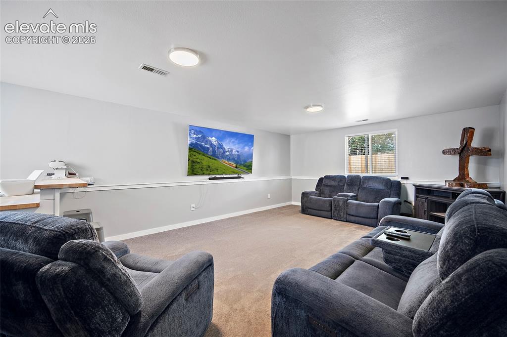 Image 15 of 25: Living Room
