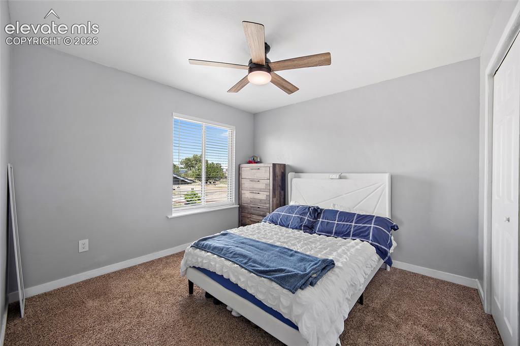 Image 8 of 25: Bedroom