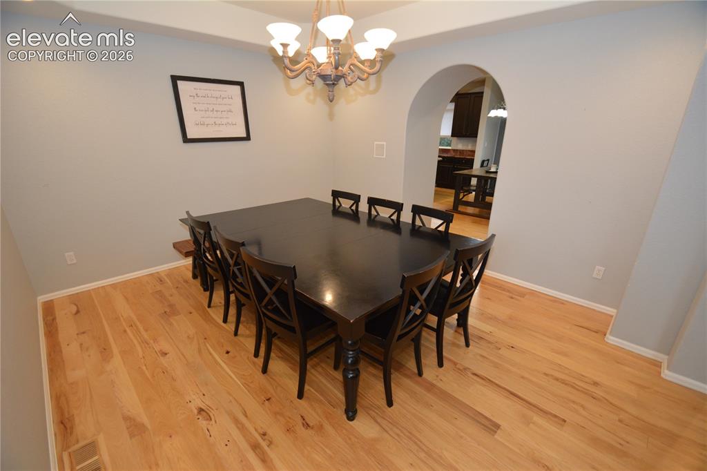 Image 19 of 48: Formal dining, great for entertaining.