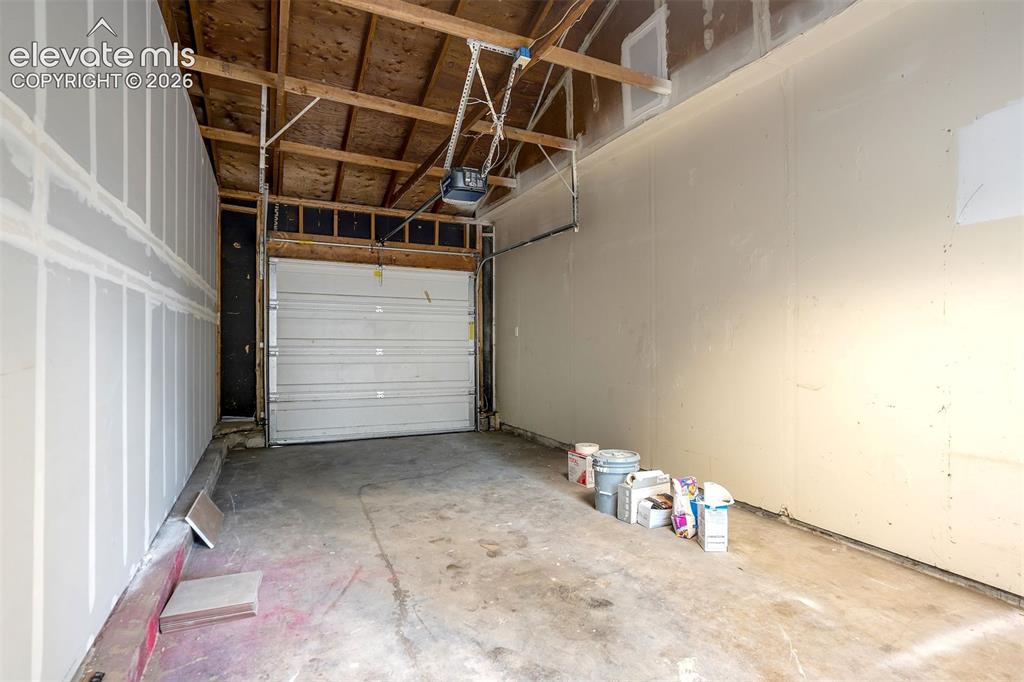 Image 49 of 49: Garage
