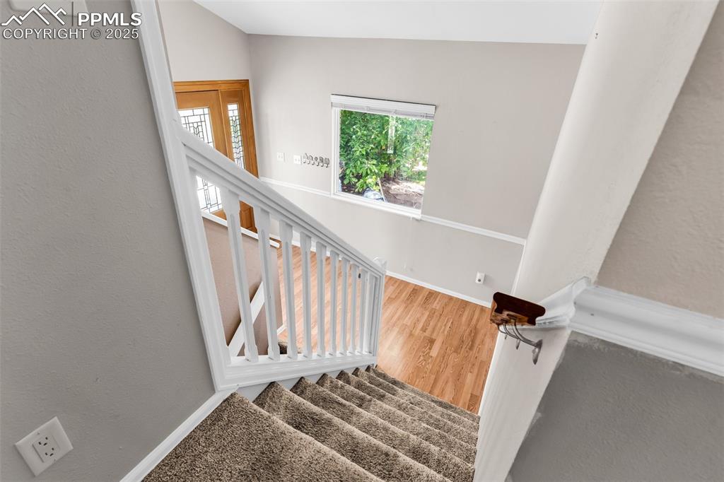 Image 8 of 41: Entry