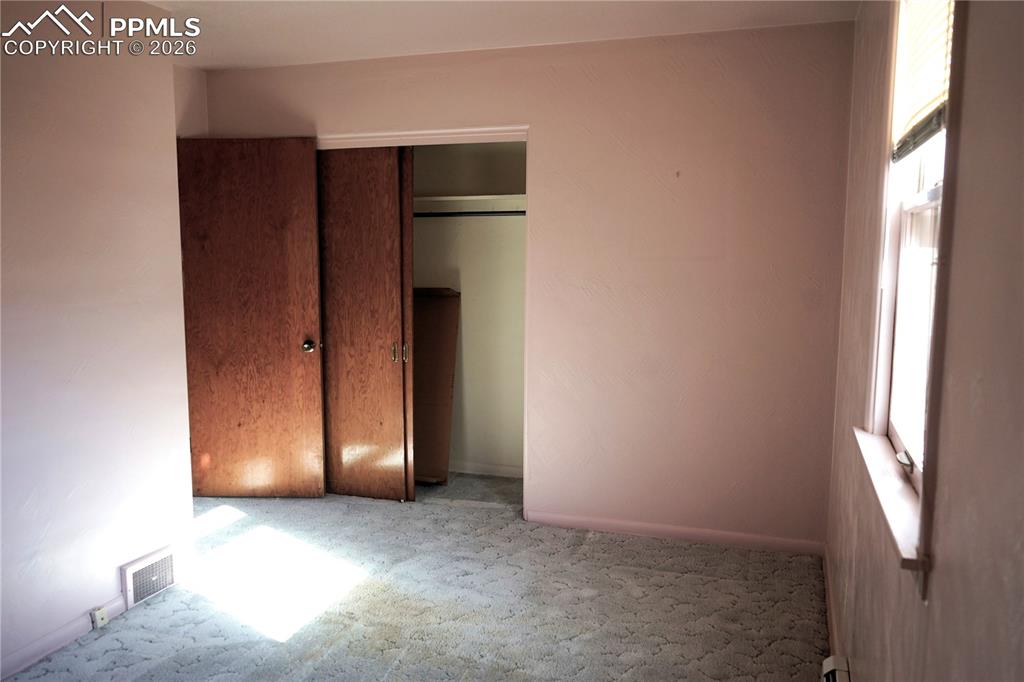 Image 15 of 40: Primary