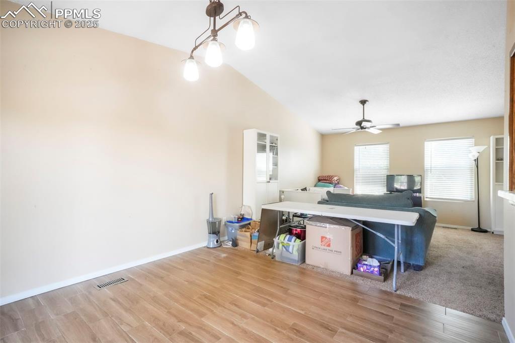 Image 11 of 50: Kitchen