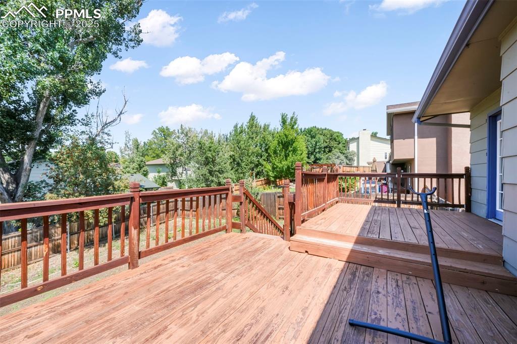 Image 37 of 50: Deck