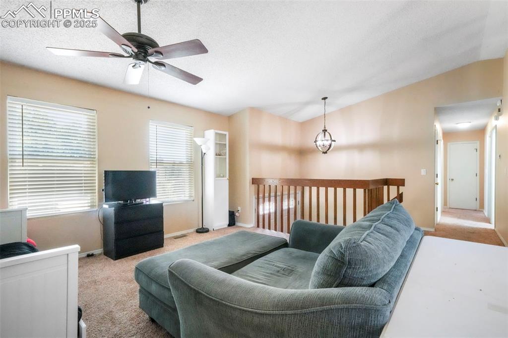 Image 6 of 50: Living Room