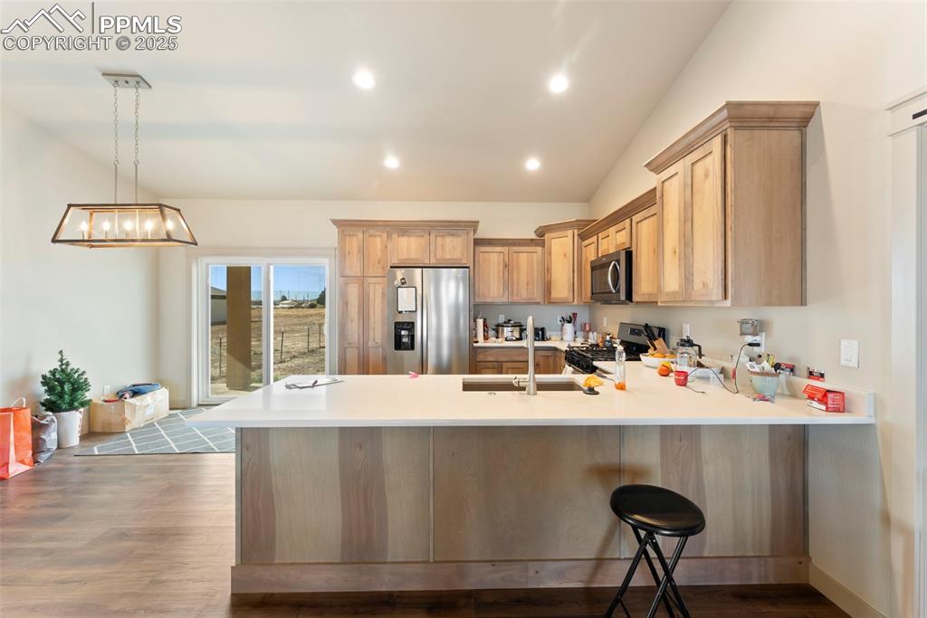 Image 6 of 23: Kitchen