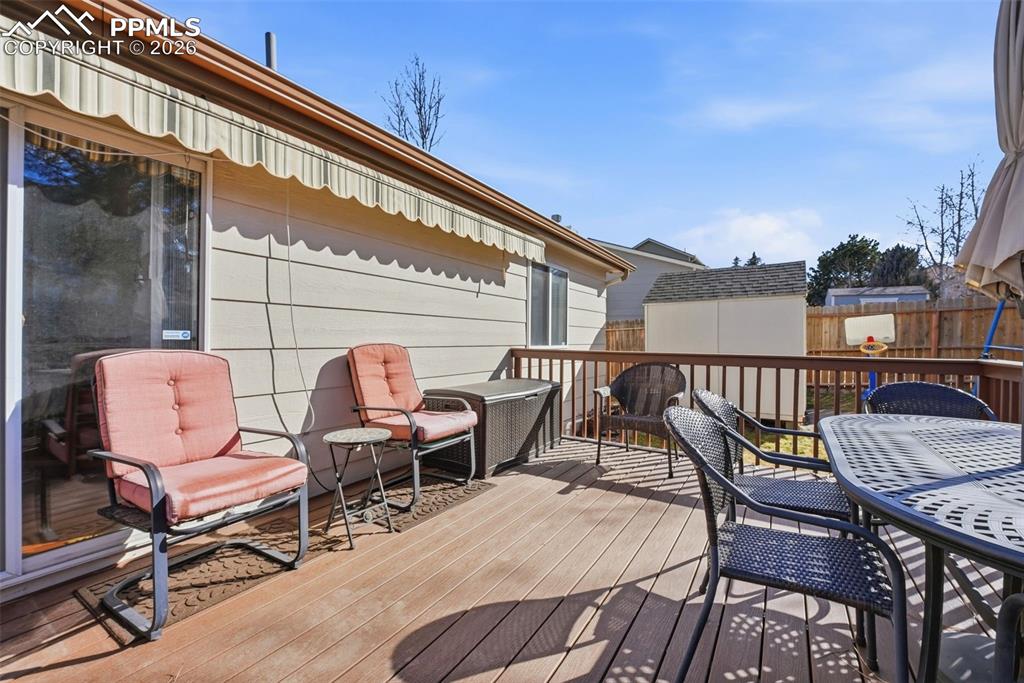 Image 33 of 49: Deck