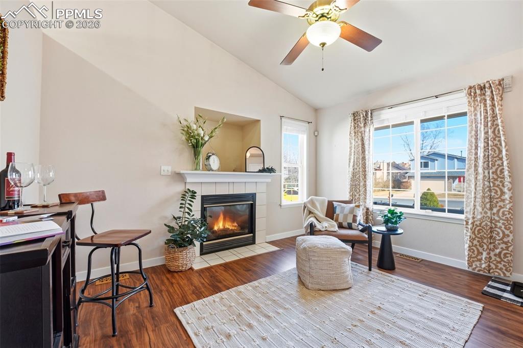 Image 5 of 49: Sitting Room