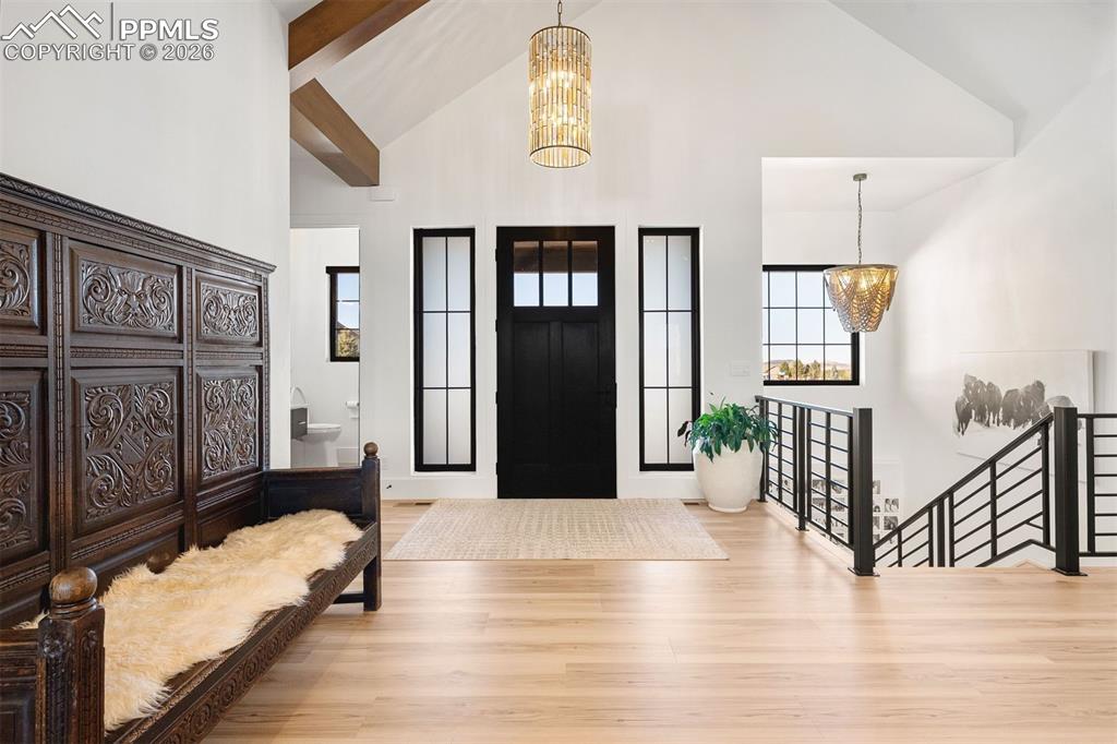 Image 12 of 50: Entry