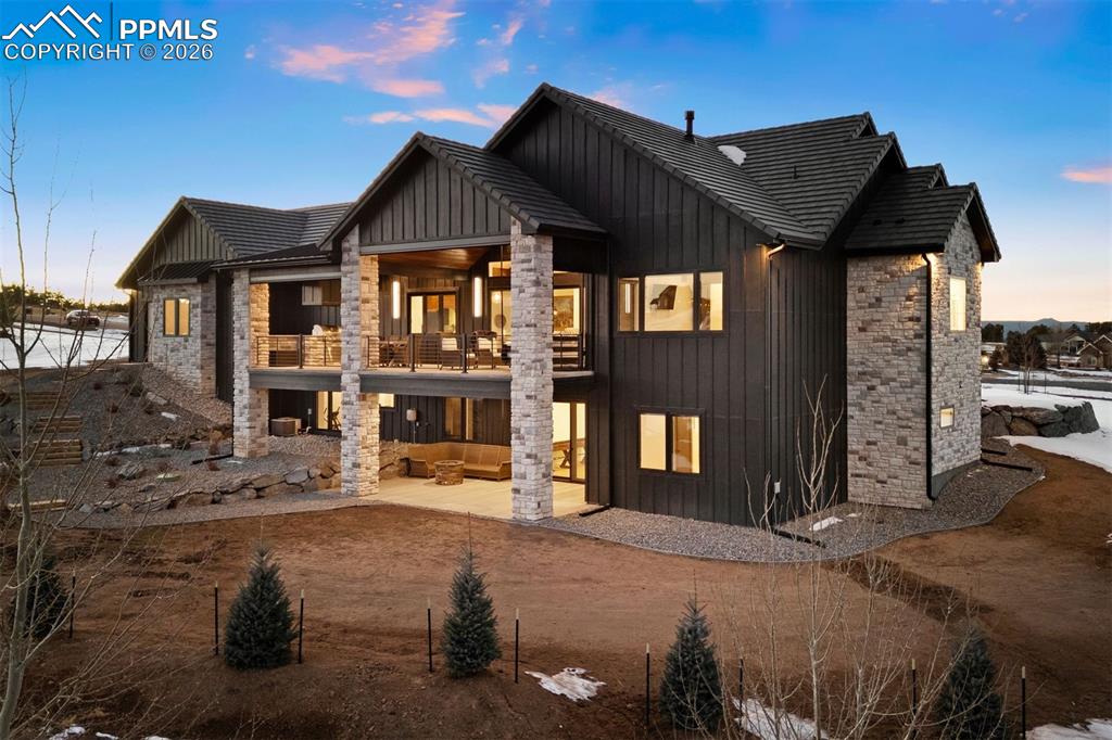 Image 44 of 50: Back of Structure